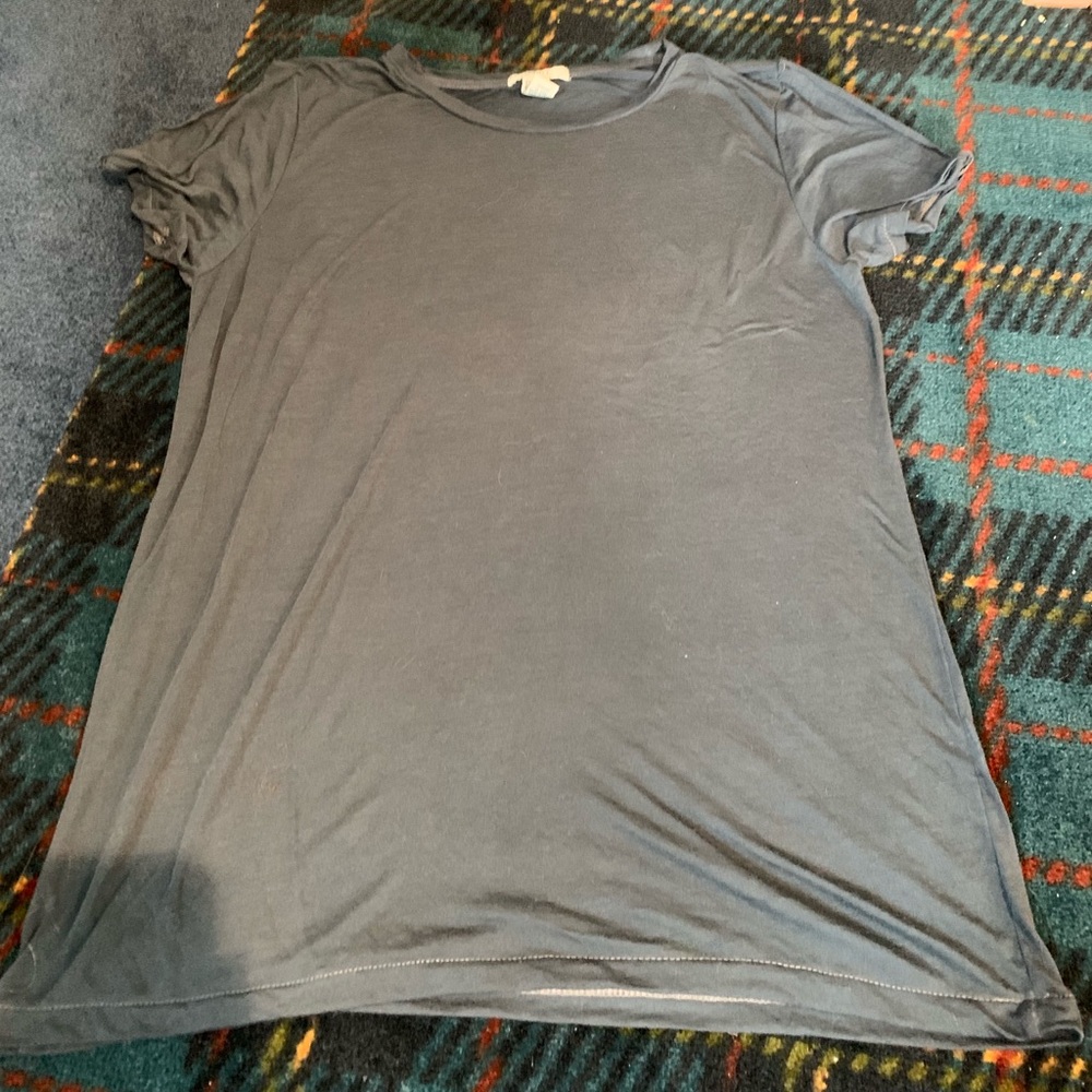BLUE/GREY FOREVER 21 T-SHIRT
